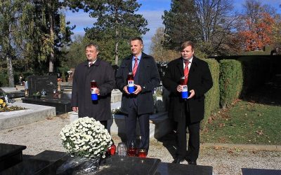 Gradonačelnik i zamjenici zapalili svijeće na grobovima Marije ...