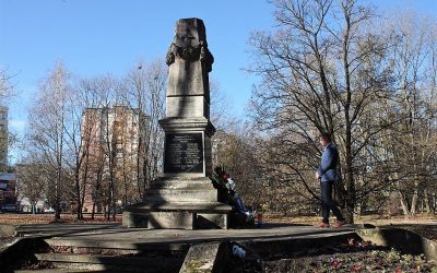 Gradonačelnik položio vijenac podno spomenika poginulim ...