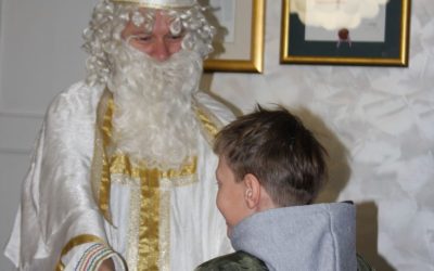 Sveti Nikola razveselio djecu u gradskoj vijećnici