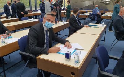 Pola milijuna kuna za uređenje nogometnog igrališta s umjetnom ...