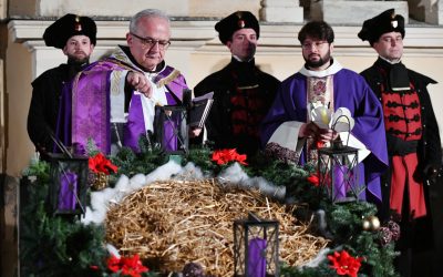 U Čakovcu zapaljena prva adventska svijeća i čarobna rasvjeta, ...