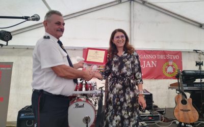 Uz mimohod, prijavak gradonačelnici i svečanost, DVD Mihovljan ...