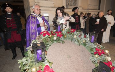 Gradonačelnica Cividini zapalila prvu adventsku svijeću ispred ...