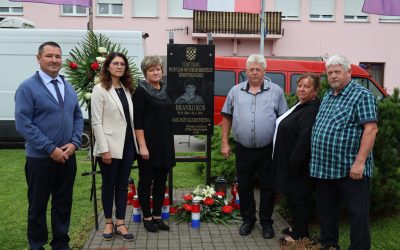 Prigodnim svečanostima, odavanjem počasti branitelju Branku Kosu ...