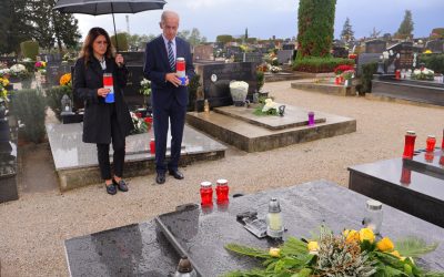 Gradonačelnica i predsjednik Gradskog vijeća odali počast ...