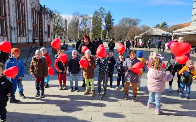 Puštanjem 200 balona u obliku srca, iz Čakovca poslana podrška ...