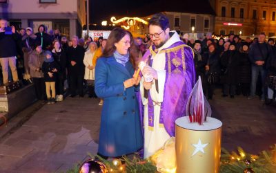  U Čakovcu u znaku zajedništva, nade i svjetlosti upaljena prva ...