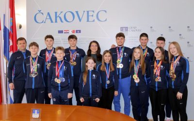 Prijem za uspješne mlade karatiste Globusa  –  pregršt medalja s ...
