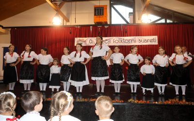 Mali folkloraši ispunili Društveni dom u Žiškovcu
